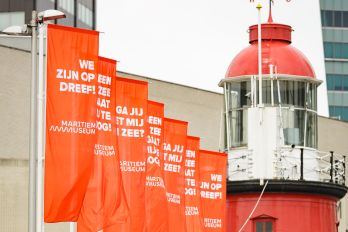 Museumhaven met de vuurtoren het Lage Licht