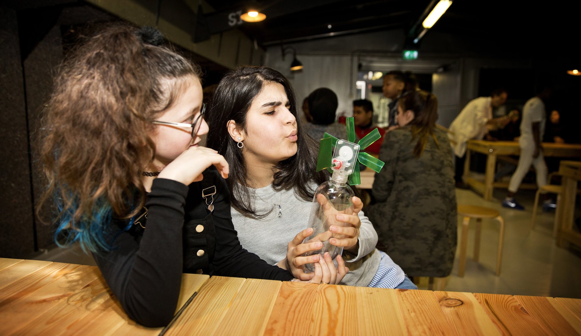 Techniekeducatie aan boord van de Geertruida