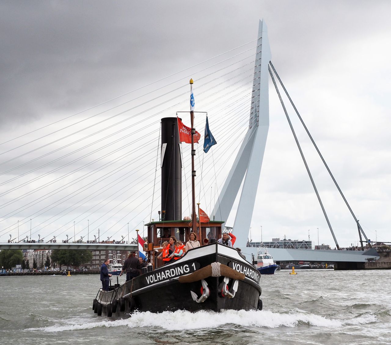Volharding 1 op de Nieuwe Maas
