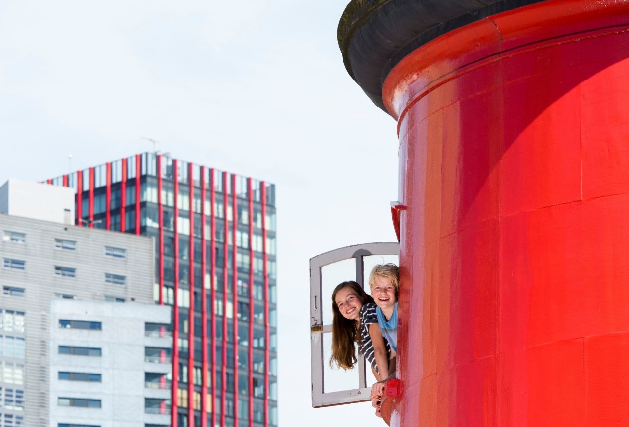 Kinderen in de vuurtoren