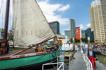 Hasselter aak Annigje in de museumhaven